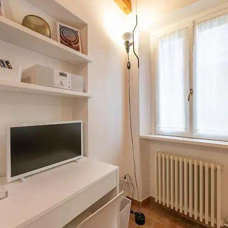 דירה Via 5 Giornate 13 -